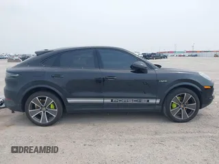 2020 Porsche Cayenne E-Hybrid z VIN WP1BE2AY6LDA55011, wystawiony jako IAAI lot #42242767 z przebiegiem 41 568 mil mil oraz . Historia ofert i sprzedaży dostępna na DreamBid. Obrazek 14.