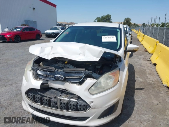 2013 Ford C-Max SE z VIN 1FADP5AU1DL518916, wystawiony jako IAAI lot #42452252 z przebiegiem 250 862 mil mil oraz . Historia ofert i sprzedaży dostępna na DreamBid. Obrazek 6.