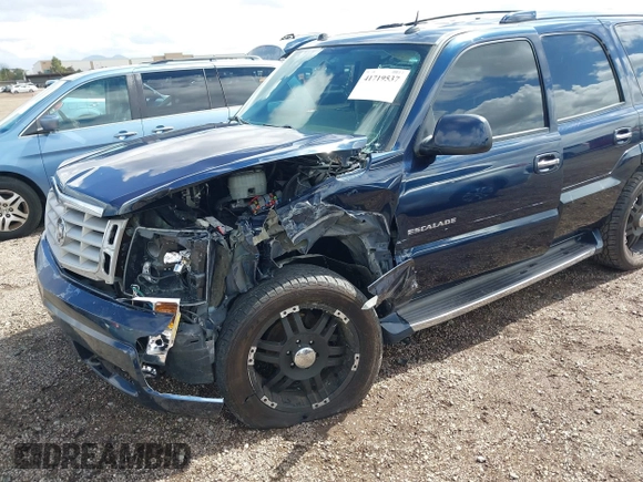 2004 Cadillac Escalade z VIN 1GYEC63T34R273497, wystawiony jako IAAI lot #41719537 z przebiegiem 256 975 mil mil oraz . Historia ofert i sprzedaży dostępna na DreamBid. Obrazek 6.