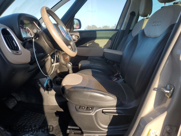 2017 FIAT 500L Lounge with VIN ZFBCFACH5HZ039602, listed as a Copart auction lot 43991785 with 120,918 mi miles and Salvage Title. Bid and sale history available at DreamBid. Image 7.