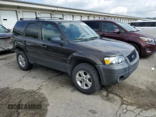 2006 Ford Escape XLT with VIN 1FMYU03Z86KB56863, listed as a Copart auction lot 72385544 with 111,800 mi miles and Salvage Title. Bid and sale history available at carsss.com. Image 4.