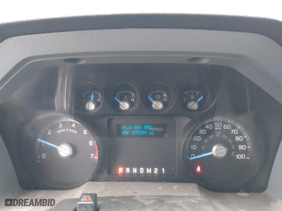 2015 Ford Super Duty F-250 SRW XL with VIN 1FDBF2B66FED21648, listed as a IAAI auction lot 41700328 with 370,599 mi miles. Bid and sale history available at carsss.com. Image 7.