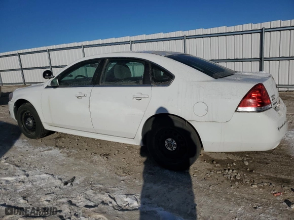 2014 Chevrolet Impala Limited Police Police with VIN 2G1WD5E38E1167659, listed as a Copart auction lot 81203374 with 113,921 mi miles and Clean Title. Bid and sale history available at carsss.com. Image 2.
