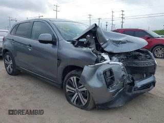 2024 Mitsubishi Outlander S z VIN JA4ARUAU6RU020885, wystawiony jako IAAI lot #42477436 z przebiegiem 22 716 mil mil oraz . Historia ofert i sprzedaży dostępna na DreamBid. Obrazek 1.