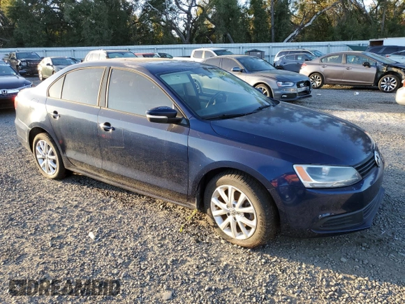 2011 Volkswagen Jetta SE with VIN 3VWDX7AJ8BM022225, listed as a Copart auction lot 84355224 with 101,887 mi miles and Clean title. Bid and sale history available at DreamBid. Image 4.