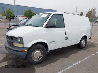1998 Chevrolet Astro Cargo Van with VIN 1GCDM19WXWB155185, listed as a IAAI auction lot 41670032 with 127,514 mi miles. Bid and sale history available at carsss.com. Image 2.