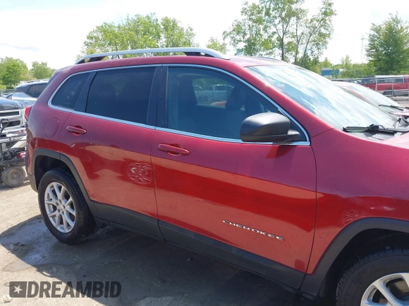 2017 Jeep Cherokee Latitude with VIN 1C4PJLCB1HW662544, listed as a IAAI auction lot 42365969 with 117,859 mi miles and . Bid and sale history available at DreamBid. Image 13.
