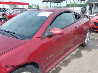 2008 Pontiac G6 GXP z VIN 1G2ZM177884254049, wystawiony jako IAAI lot #42193619 z przebiegiem Nie podano mil oraz . Historia ofert i sprzedaży dostępna na DreamBid. Obrazek 17.