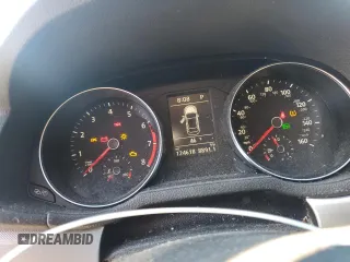 2017 Volkswagen Passat S z VIN 1VWAT7A35HC005604, wystawiony jako Copart lot #49499095 z przebiegiem 124 618 mil mil oraz Szkoda całkowita • Salvage title. Historia ofert i sprzedaży dostępna na DreamBid. Obrazek 9.