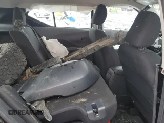 2025 Nissan Kicks SV с VIN 3N1CP5CV4SL472689, выставлен на аукционе Copart как лот 52130535 с пробегом 966 миль миль и Списание • Salvage title. История ставок и продаж доступна на DreamBid. Изображение 10.