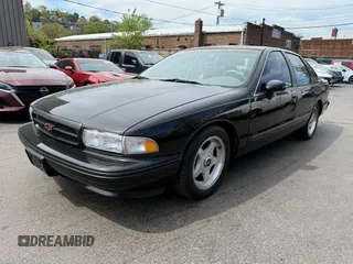 1994 Chevrolet Caprice LS with VIN 1G1BN52P2RR126654, listed as a IAAI auction lot 42166452 with 203,299 mi miles and . Bid and sale history available at DreamBid. Image 2.