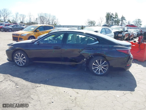 2019 Lexus ES with VIN 58ABZ1B19KU026736, listed as a IAAI auction lot 41742555 with 72,563 mi miles. Bid and sale history available at carsss.com. Image 14.