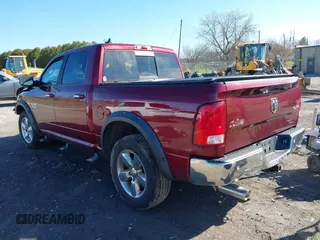 2017 Ram 1500 SLT z VIN 1C6RR7LT9HS774623, wystawiony jako IAAI lot #41964010 z przebiegiem 82 551 mil mil oraz . Historia ofert i sprzedaży dostępna na DreamBid. Obrazek 3.