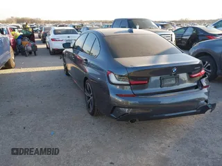 2020 BMW 3 Series 330i с VIN 3MW5R1J06L8B17024, выставлен на аукционе IAAI как лот 41846889 с пробегом 21 217 миль миль и . История ставок и продаж доступна на DreamBid. Изображение 3.