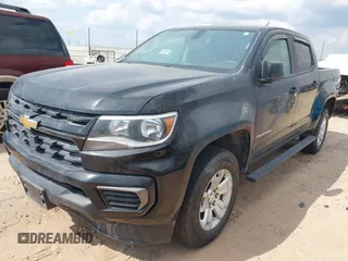 2021 Chevrolet Colorado 2WD LT z VIN 1GCGSCEN5M1103946, wystawiony jako IAAI lot #42105285 z przebiegiem 191 141 mil mil oraz . Historia ofert i sprzedaży dostępna na DreamBid. Obrazek 2.