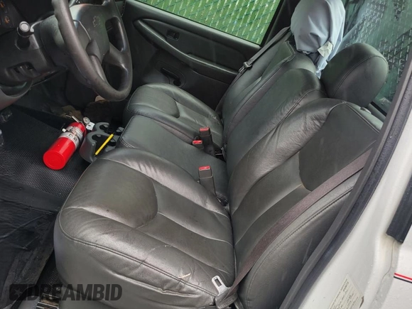 2007 Chevrolet Silverado 1500 with VIN 1GBJC34D67E167779, listed as a Copart auction lot 55501975 with 166,218 mi miles and Clean Title. Bid and sale history available at DreamBid. Image 5.