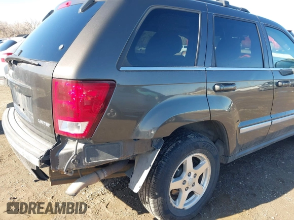 2005 Jeep Grand Cherokee Limited с VIN 1J4HR58N05C667737, выставлен на аукционе IAAI как лот 41824082 с пробегом 147 995 миль миль и . История ставок и продаж доступна на DreamBid. Изображение 14.