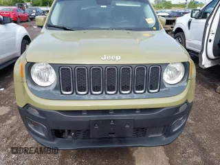 2015 Jeep Renegade Latitude with VIN ZACCJBBT6FPB28081, listed as a IAAI auction lot 42217931 with 212,027 mi miles. Bid and sale history available at carsss.com. Image 12.