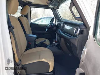 2020 Jeep Wrangler Unlimited Sahara with VIN 1C4HJXEN7LW180589, listed as a IAAI auction lot 41784143 with 58,955 mi miles. Bid and sale history available at carsss.com. Image 5.