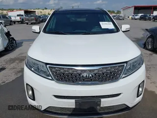 2015 Kia Sorento SX Limited with VIN 5XYKW4A73FG639051, listed as a IAAI auction lot 42106446 with 145,981 mi miles. Bid and sale history available at carsss.com. Image 6.
