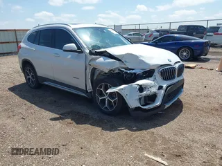 2017 BMW X1 xDrive28i z VIN WBXHT3C33H5F76719, wystawiony jako IAAI lot #42309919 z przebiegiem 68 981 mil mil oraz . Historia ofert i sprzedaży dostępna na DreamBid. Obrazek 1.