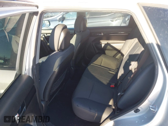 2013 Kia Sorento LX with VIN 5XYKTDA20DG385289, listed as a IAAI auction lot 41370458 with 107,216 mi miles and . Bid and sale history available at DreamBid. Image 8.