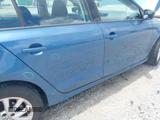 2015 Volkswagen Jetta SE с VIN 3VWD17AJ3FM231847, выставлен на аукционе IAAI как лот 42606494 с пробегом 195 730 миль миль и . История ставок и продаж доступна на DreamBid. Изображение 14.