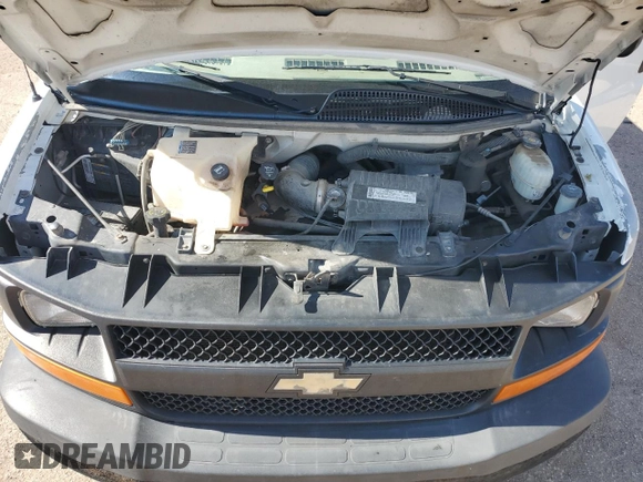 2007 Chevrolet Express Cargo z VIN 1GCFG15X571120155, wystawiony jako Copart lot #60756575 z przebiegiem 209 938 mil mil oraz Nie do naprawy • Non repairable. Historia ofert i sprzedaży dostępna na DreamBid. Obrazek 12.