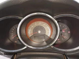 2013 Kia Sorento SX z VIN 5XYKW4A27DG380954, wystawiony jako IAAI lot #41932872 z przebiegiem 183 599 mil mil oraz . Historia ofert i sprzedaży dostępna na DreamBid. Obrazek 7.