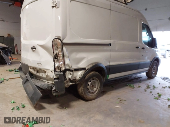 2017 Ford Transit с VIN 1FTYR1CM1HKA34512, выставлен на аукционе IAAI как лот 41621307 с пробегом 215 205 миль миль и . История ставок и продаж доступна на DreamBid. Изображение 4.