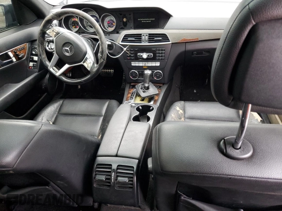 2014 Mercedes-Benz C 350 Sport with VIN WDDGF5HBXEA958358, listed as a Copart auction lot 48085305 with 154,880 mi miles and Clean Title. Bid and sale history available at DreamBid. Image 8.