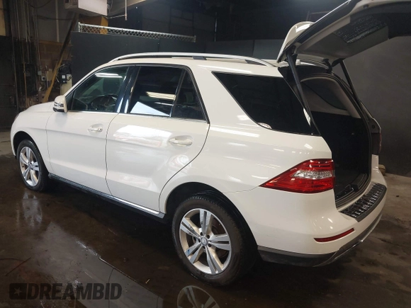 2014 Mercedes-Benz M 350 z VIN 4JGDA5HB4EA335552, wystawiony jako IAAI lot #41710609 z przebiegiem 156 523 mil mil oraz . Historia ofert i sprzedaży dostępna na DreamBid. Obrazek 3.