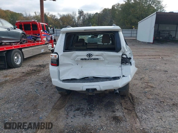 2021 Toyota 4Runner SR5 Premium with VIN JTENU5JR8M5895911, listed as a IAAI auction lot 41052577 with 60,111 mi miles and . Bid and sale history available at DreamBid. Image 17.