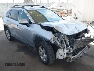 2021 Toyota RAV4 Hybrid LE z VIN 4T3MWRFV1MU049703, wystawiony jako IAAI lot #42604161 z przebiegiem 74 535 mil mil oraz . Historia ofert i sprzedaży dostępna na DreamBid. Obrazek 1.
