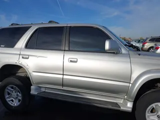 2001 Toyota 4Runner SR5 with VIN JT3HN86R619053456, listed as a IAAI auction lot 41713004 with 335,140 mi miles. Bid and sale history available at carsss.com. Image 13.