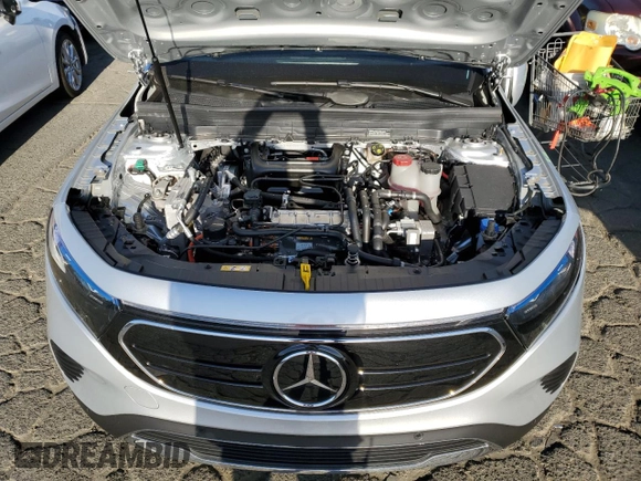 2023 Mercedes-Benz EQB 300 z VIN W1N9M0KB8PN068675, wystawiony jako Copart lot #65849434 z przebiegiem 3 022 mil mil oraz Szkoda całkowita • Salvage title. Historia ofert i sprzedaży dostępna na DreamBid. Obrazek 12.