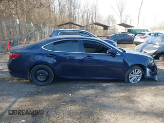 2013 Lexus ES 4dr Sdn with VIN JTHBK1GG1D2073589, listed as a IAAI auction lot 41773082 with 91,356 mi miles. Bid and sale history available at carsss.com. Image 13.
