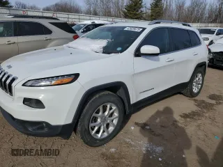 2016 Jeep Cherokee Latitude with VIN 1C4PJMCB5GW270008, listed as a Copart auction lot 43928675 with 157,704 mi miles and Salvage Title. Bid and sale history available at carsss.com. Image 1.