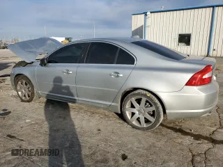 2007 Volvo S80 V8 z VIN YV1AH852371037032, wystawiony jako Copart lot #84233774 z przebiegiem 133 873 mil mil oraz Szkoda całkowita • Salvage title. Historia ofert i sprzedaży dostępna na DreamBid. Obrazek 2.