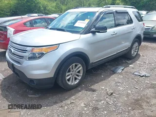 2014 Ford Explorer XLT with VIN 1FM5K8D84EGA21359, listed as a IAAI auction lot 42166860 with 191,004 mi miles and . Bid and sale history available at carsss.com. Image 17.