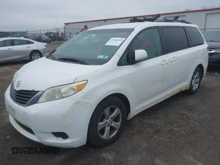 2012 Toyota Sienna LE AAS with VIN 5TDKK3DC0CS232950, listed as a IAAI auction lot 41988953 with 315,165 mi miles. Bid and sale history available at carsss.com. Image 2.