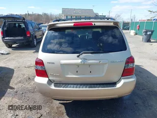 2005 Toyota Highlander z VIN JTEEP21A150093876, wystawiony jako IAAI lot #41808749 z przebiegiem 308 481 mil mil oraz . Historia ofert i sprzedaży dostępna na DreamBid. Obrazek 16.