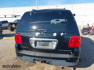 2005 Lincoln Navigator Luxury with VIN 5LMFU27515LJ18083, listed as a IAAI auction lot 41035901 with 172,467 mi miles. Bid and sale history available at carsss.com. Image 16.