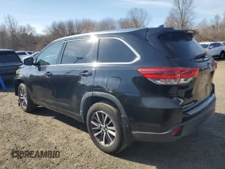 2018 Toyota Highlander SE z VIN 5TDJZRFH6JS553195, wystawiony jako Copart lot #48784505 z przebiegiem 129 674 mil mil oraz Tytuł czysty. Historia ofert i sprzedaży dostępna na DreamBid. Obrazek 2.