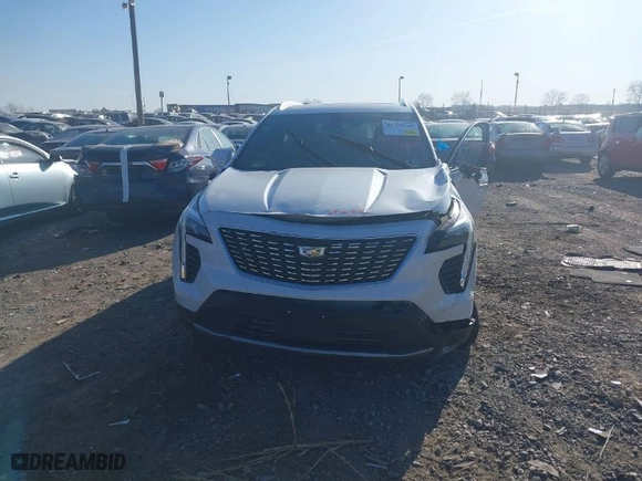 2019 Cadillac XT4 FWD Premium Luxury with VIN 1GYFZCR46KF213939, listed as a IAAI auction lot 41770029 with 33,281 mi miles. Bid and sale history available at carsss.com. Image 12.