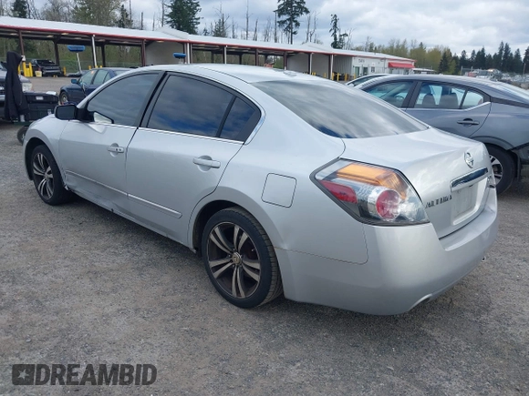 2007 Nissan Altima 2.5 S with VIN 1N4AL21E97C126762, listed as a IAAI auction lot 42033441 with 231,347 mi miles. Bid and sale history available at carsss.com. Image 3.