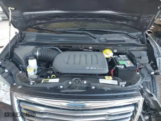 2016 Chrysler Town & Country Touring with VIN 2C4RC1BG8GR165373, listed as a IAAI auction lot 41179191 with 81,703 mi miles. Bid and sale history available at carsss.com. Image 10.