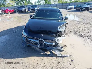 2022 Mercedes-Benz A 220 z VIN W1K3G4FB4NJ367693, wystawiony jako IAAI lot #42101749 z przebiegiem 26 494 mil mil oraz . Historia ofert i sprzedaży dostępna na DreamBid. Obrazek 6.