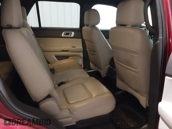 2014 Ford Explorer XLT z VIN 1FM5K8D8XEGA90167, wystawiony jako IAAI lot #41859401 z przebiegiem 126 082 mil mil oraz . Historia ofert i sprzedaży dostępna na DreamBid. Obrazek 8.