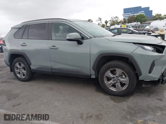 2023 Toyota RAV4 Hybrid XLE z VIN 4T3RWRFV3PU082518, wystawiony jako IAAI lot #42293513 z przebiegiem 14 463 mil mil oraz . Historia ofert i sprzedaży dostępna na DreamBid. Obrazek 13.
